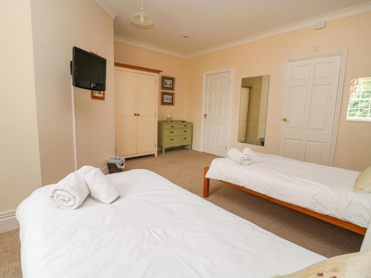 Woodhill Villa Bentley  ภายนอก รูปภาพ