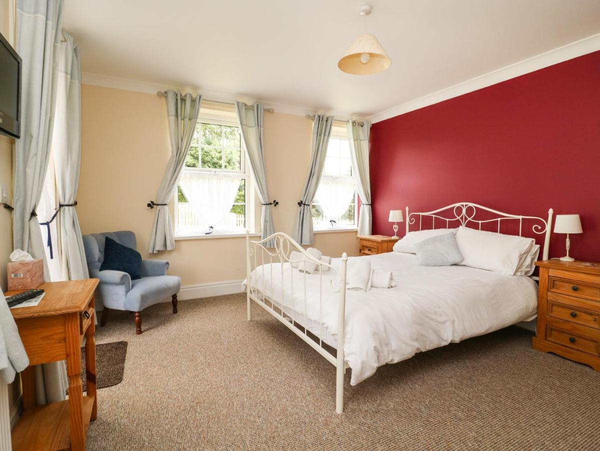 Woodhill Villa Bentley  ภายนอก รูปภาพ