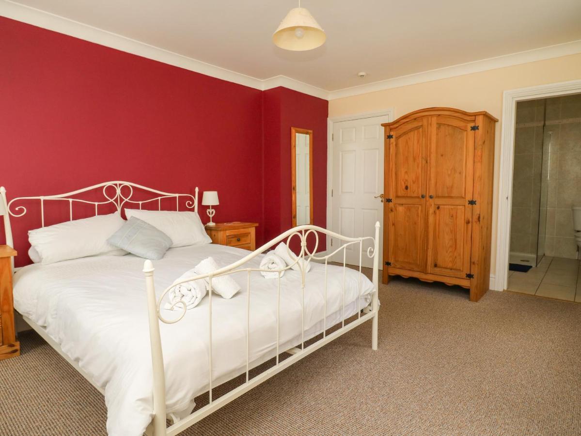 Woodhill Villa Bentley  ภายนอก รูปภาพ